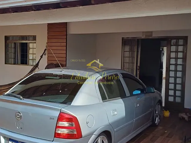 Casa com 310m² 3 quartos e 2 banheiros, à venda, no bairro Leonor em Londrina