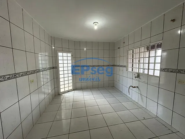 Casa com 250m² 3 quartos e 3 banheiros, à venda, no bairro Jardim Vale do Cedro em Londrina