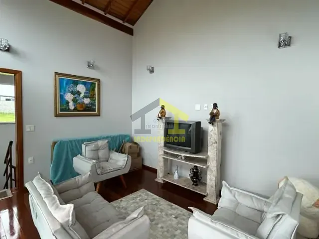 Casa com 525m² 3 quartos e 3 banheiros, à venda, no bairro Zona Rural em Itatiba