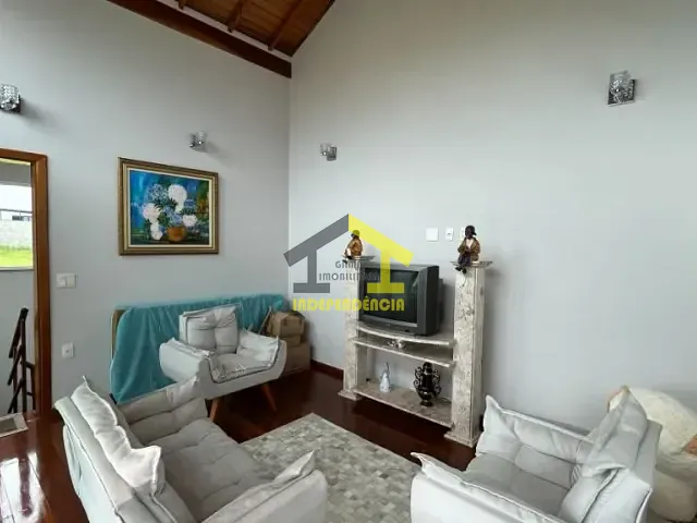Casa com 525m² 3 quartos e 3 banheiros, à venda, no bairro Zona Rural em Itatiba