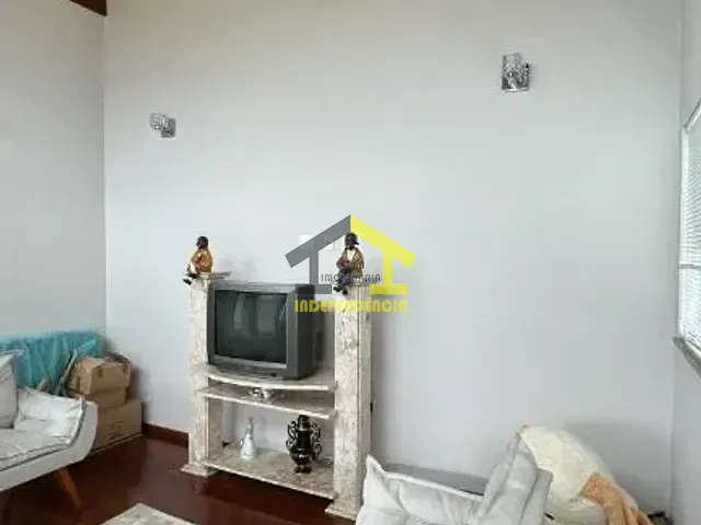 Casa com 525m² 3 quartos e 3 banheiros, à venda, no bairro Zona Rural em Itatiba