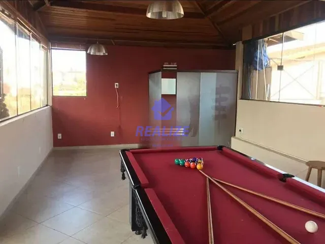 Casa com 350m² 3 quartos e 3 banheiros, à venda, no bairro Chácara Floresta em Botucatu