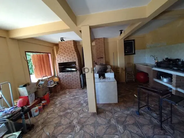 Casa com 178m² 3 quartos e 2 banheiros, à venda, no bairro Centro em Brasópolis