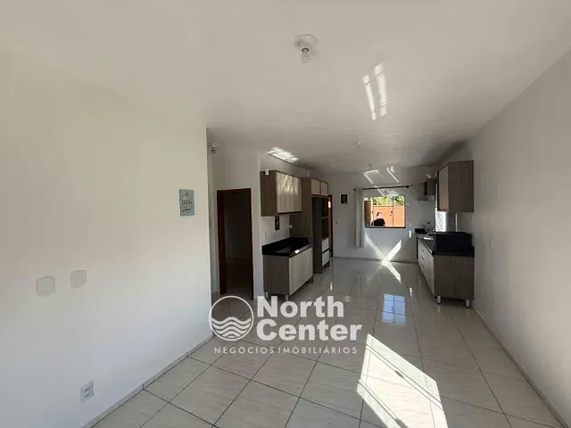 Casa 2 quartos e 1 banheiro, para alugar, no bairro Costeira em Balneário Barra do Sul