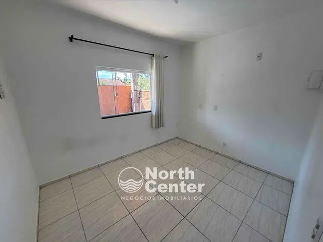 Casa 2 quartos e 1 banheiro, para alugar, no bairro Costeira em Balneário Barra do Sul