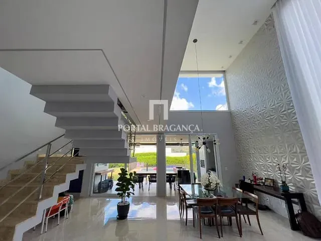 Casa com 450m² 4 quartos e 6 banheiros, à venda, no bairro Condomínio Residencial Campos do Conde em Bragança Paulista