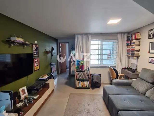 Casa 3 quartos e 2 banheiros, à venda, no bairro Sítio Cercado em Curitiba