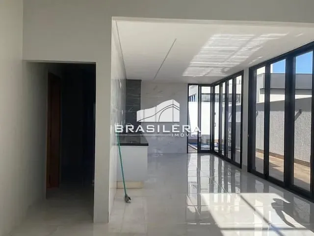 Casa com 157m² 3 quartos e 5 banheiros, à venda, no bairro Parqville Pinheiros em Aparecida de Goiânia