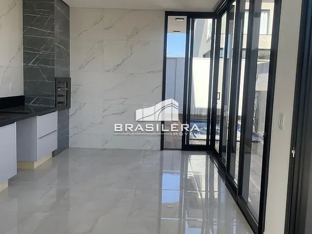 Casa com 157m² 3 quartos e 5 banheiros, à venda, no bairro Parqville Pinheiros em Aparecida de Goiânia
