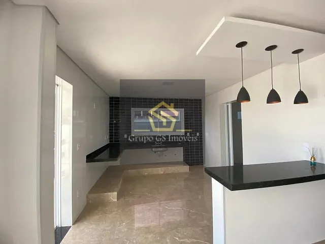 Casa com 300m² 3 quartos e 5 banheiros, à venda, no bairro Lenheiro em Valinhos