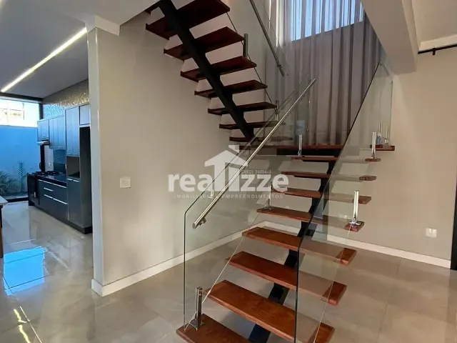 Casa com 300m² 2 quartos e 4 banheiros, à venda ou para alugar, no bairro Tucura em Mogi Mirim