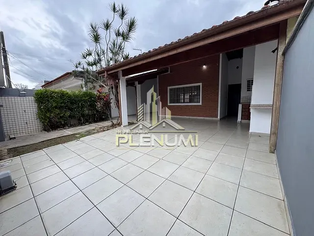 Casa com 300m² 3 quartos e 3 banheiros, à venda, no bairro Jardim Jaqueira em Caraguatatuba