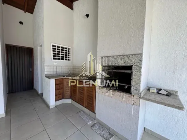 Casa com 300m² 3 quartos e 3 banheiros, à venda, no bairro Jardim Jaqueira em Caraguatatuba