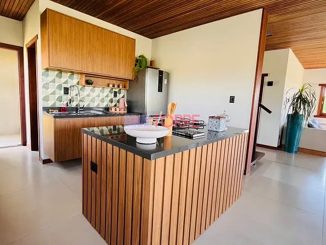 Casa com 140m² 3 quartos e 2 banheiros, à venda, no bairro Praia do Rsende em Itacaré