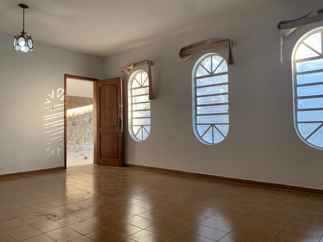 Foto do Casa - Casa de 3 dormitórios à VENDA na Vila Jaboticabeira em Taubaté/SP | Venter imoveis