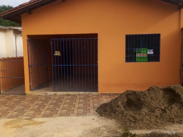 Casa com 300m² 2 quartos e 1 banheiro, à venda, no bairro Congonhal em Congonhal
