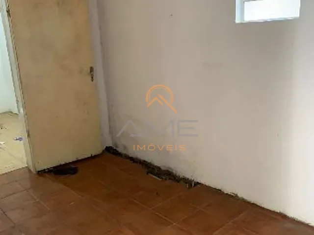 Casa 1 quarto e 1 banheiro, à venda ou para alugar, no bairro Centro em Pelotas