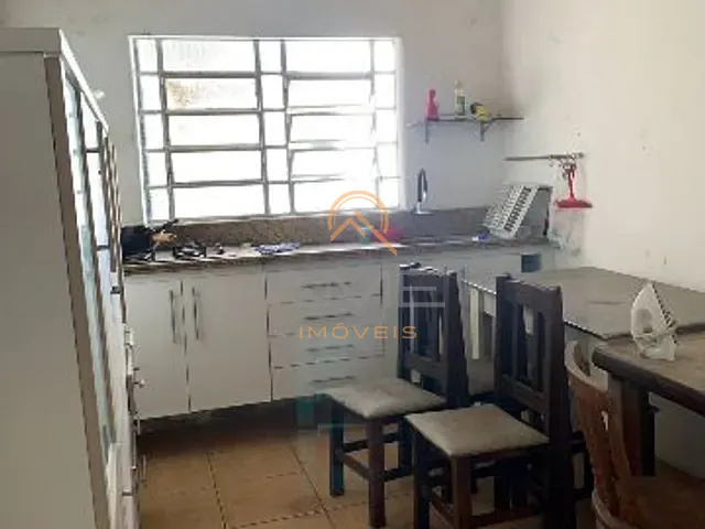Casa 1 quarto e 1 banheiro, à venda ou para alugar, no bairro Centro em Pelotas