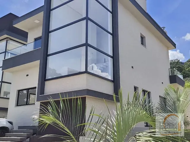 Casa com 232m² 3 quartos e 4 banheiros, à venda, no bairro Itapetinga em Atibaia