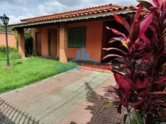 Casa com 360m² 3 quartos e 3 banheiros, à venda, no bairro Vila Pinheiro em Itatiaia
