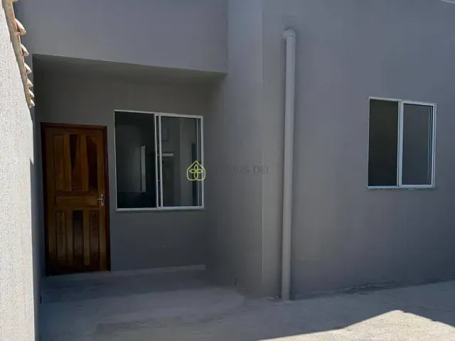 Casa 2 quartos e 1 banheiro, à venda, no bairro Roselândia em Barra Mansa