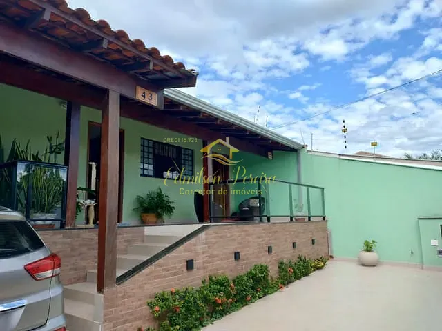 Casa com 250m² 2 quartos e 3 banheiros, à venda, no bairro Loteamento Chamonix em Londrina