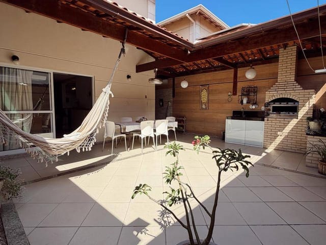 Casa 3 quartos e 3 banheiros, à venda, no bairro Morada de Laranjeiras em Serra