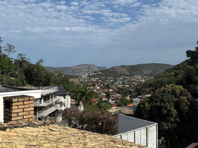 Casa com 990m² 4 quartos e 4 banheiros, à venda, no bairro Piratininga em Niterói