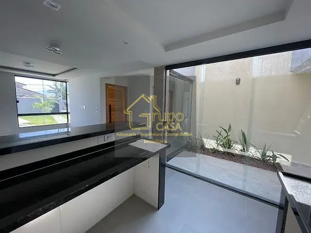Casa com 350m² 2 quartos e 2 banheiros, à venda, no bairro Jardim Atlântico Leste (Itaipuaçu) em Maricá