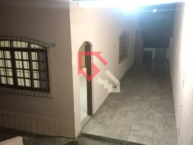 Casa 2 quartos e 1 banheiro, para alugar, no bairro Jardim Santista em Mauá