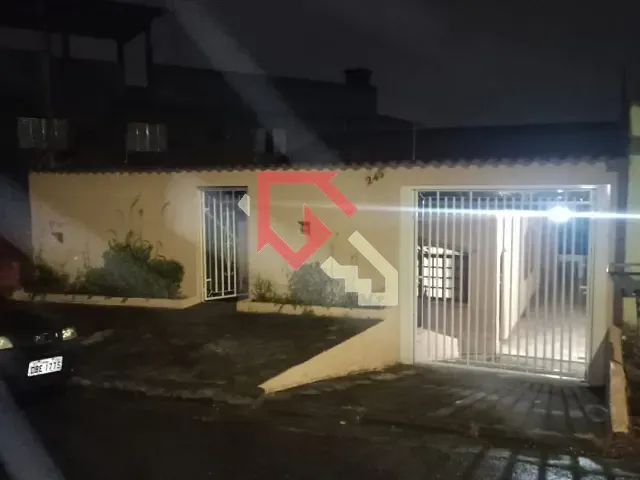 Casa 2 quartos e 1 banheiro, para alugar, no bairro Jardim Santista em Mauá