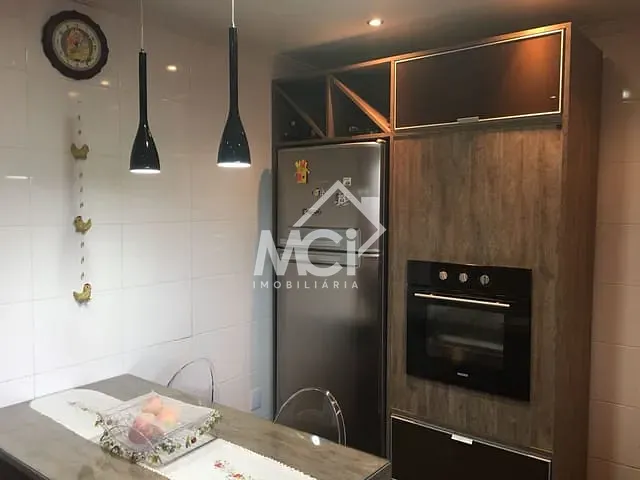 Casa 4 quartos e 2 banheiros, à venda, no bairro Areal em Pelotas