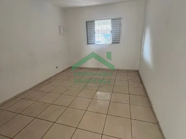 Casa 2 quartos e 1 banheiro, à venda, no bairro Parque dos Bancários em São Paulo