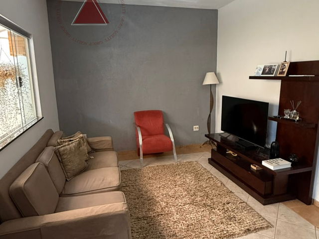 Casa com 200m² 3 quartos e 2 banheiros, à venda, no bairro Jardim Panorama em Franca