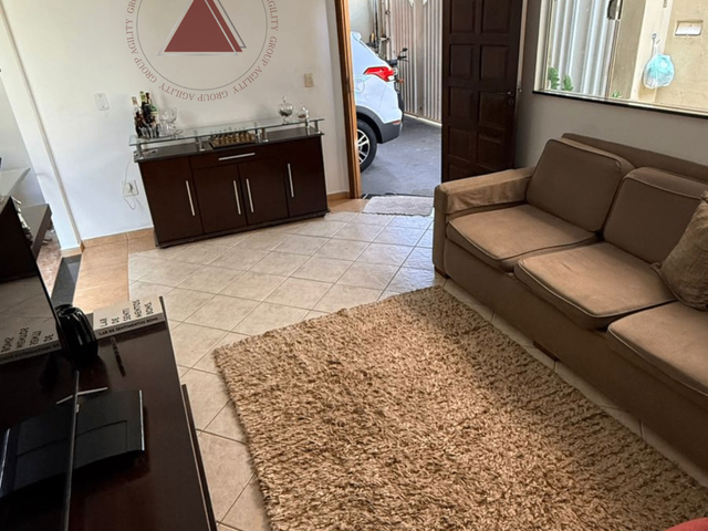 Casa com 200m² 3 quartos e 2 banheiros, à venda, no bairro Jardim Panorama em Franca
