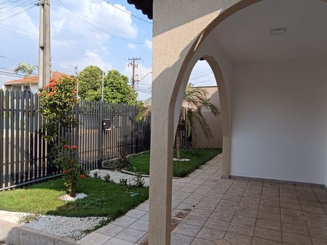 Casa com 312m² 3 quartos e 2 banheiros, à venda, no bairro Jardim Planalto Verde em Cambé