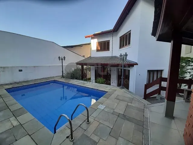 Casa com 360m² 4 quartos e 5 banheiros, à venda, no bairro Alphaville em Santana de Parnaíba