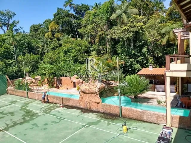Sobrado com 970m² 4 quartos e 3 banheiros, à venda, no bairro Boraceia em Bertioga
