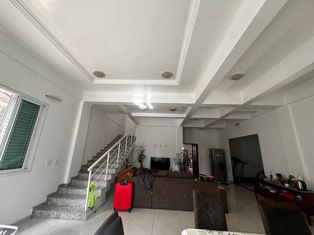 Casa com 360m² 3 quartos e 5 banheiros, à venda, no bairro Extensão do Bosque em Rio das Ostras