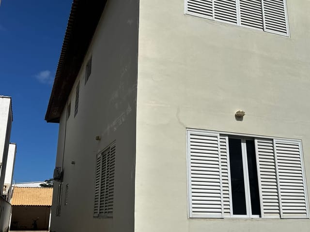 Casa com 360m² 3 quartos e 5 banheiros, à venda, no bairro Extensão do Bosque em Rio das Ostras