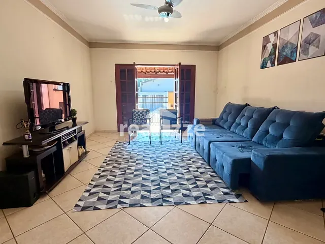 Casa 3 quartos e 3 banheiros, à venda, no bairro Jardim Camboriú em Itapira