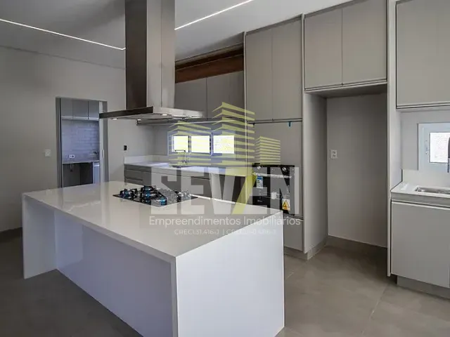 Casa com 360m² 3 quartos e 4 banheiros, à venda, no bairro Vila Santista em Bauru