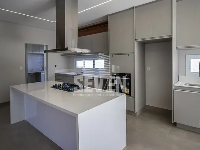 Casa com 360m² 3 quartos e 4 banheiros, à venda, no bairro Vila Santista em Bauru