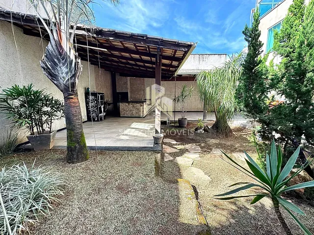 Casa com 360m² 4 quartos e 4 banheiros, à venda, no bairro Parque Xangri-La em Contagem