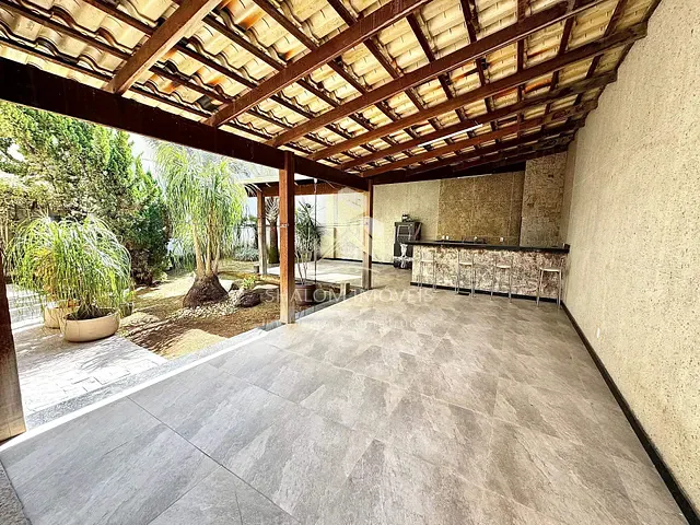 Casa com 360m² 4 quartos e 4 banheiros, à venda, no bairro Parque Xangri-La em Contagem