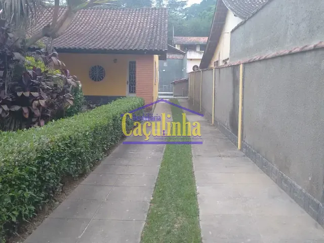Casa com 432m² 3 quartos e 1 banheiro, para alugar, no bairro Centro (Ipiabas) em Barra do Piraí