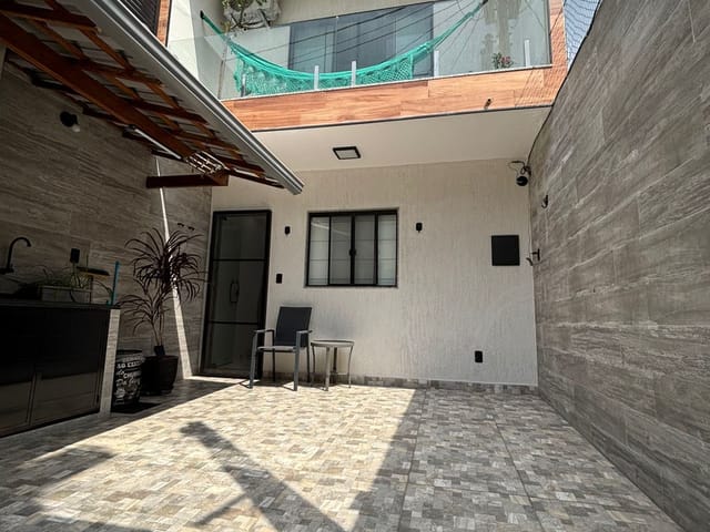 Casa 2 quartos e 2 banheiros, à venda, no bairro Campo Grande em Rio de Janeiro