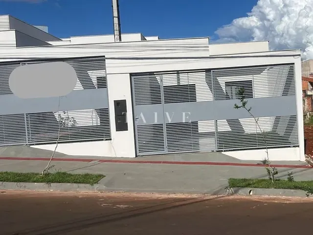Casa 3 quartos e 2 banheiros, à venda, no bairro Colúmbia em Londrina