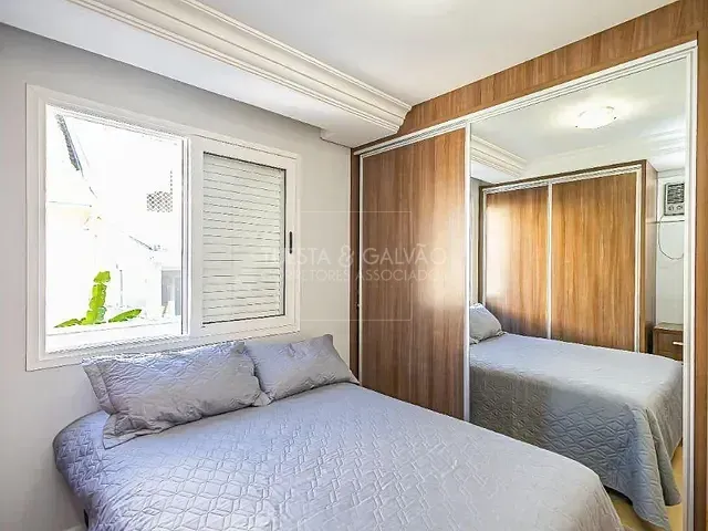 Casa com 220m² 4 quartos e 3 banheiros, à venda, no bairro Vista Alegre em Curitiba