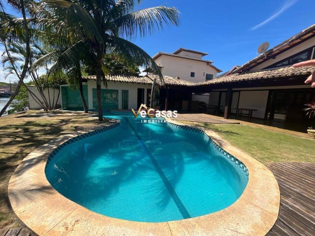 Casa com 2100m² 3 quartos e 5 banheiros, à venda ou para alugar, no bairro Bosque Beira Rio em Rio das Ostras